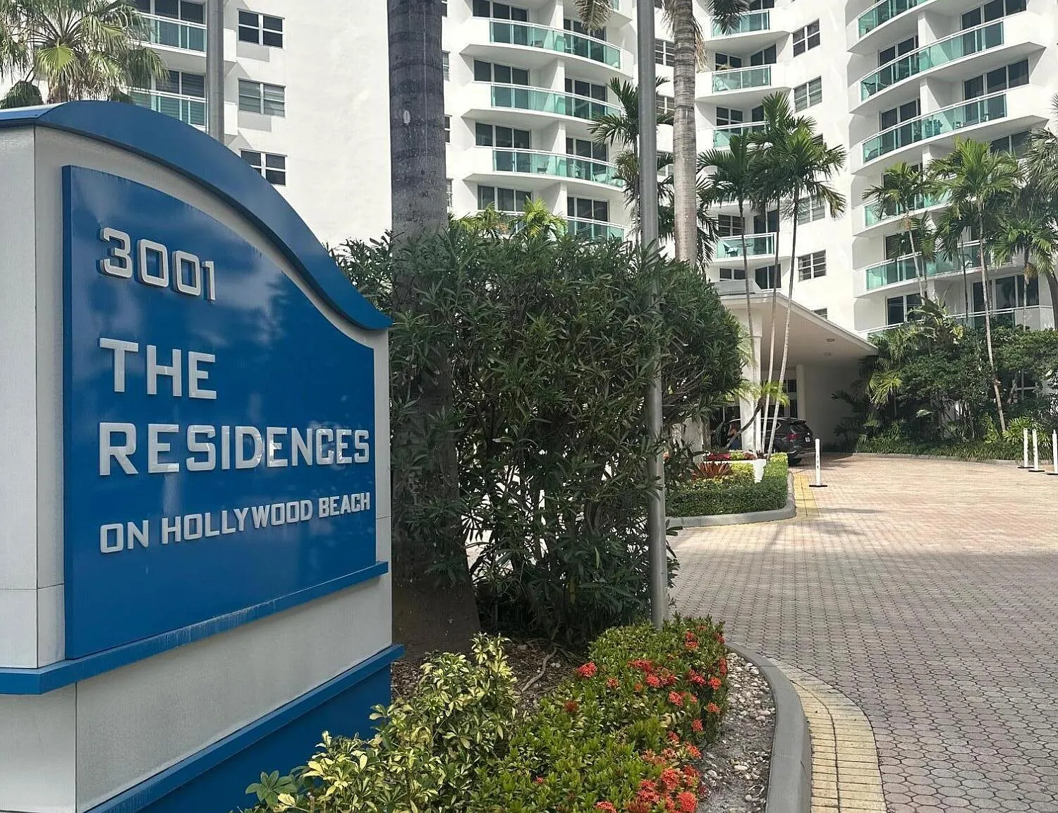 1 bed, 1.0 bath, 883 sqft, $2,150 — Photo 1