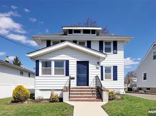 22 Oldis St, Rochelle Park, NJ 07662