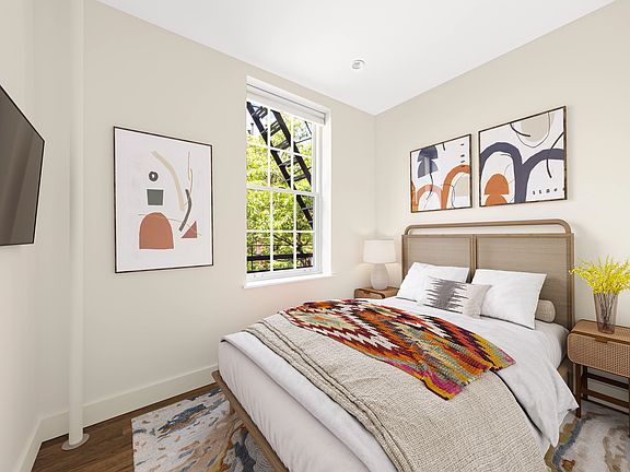 4th image of 815 Greenwich St APT 3C