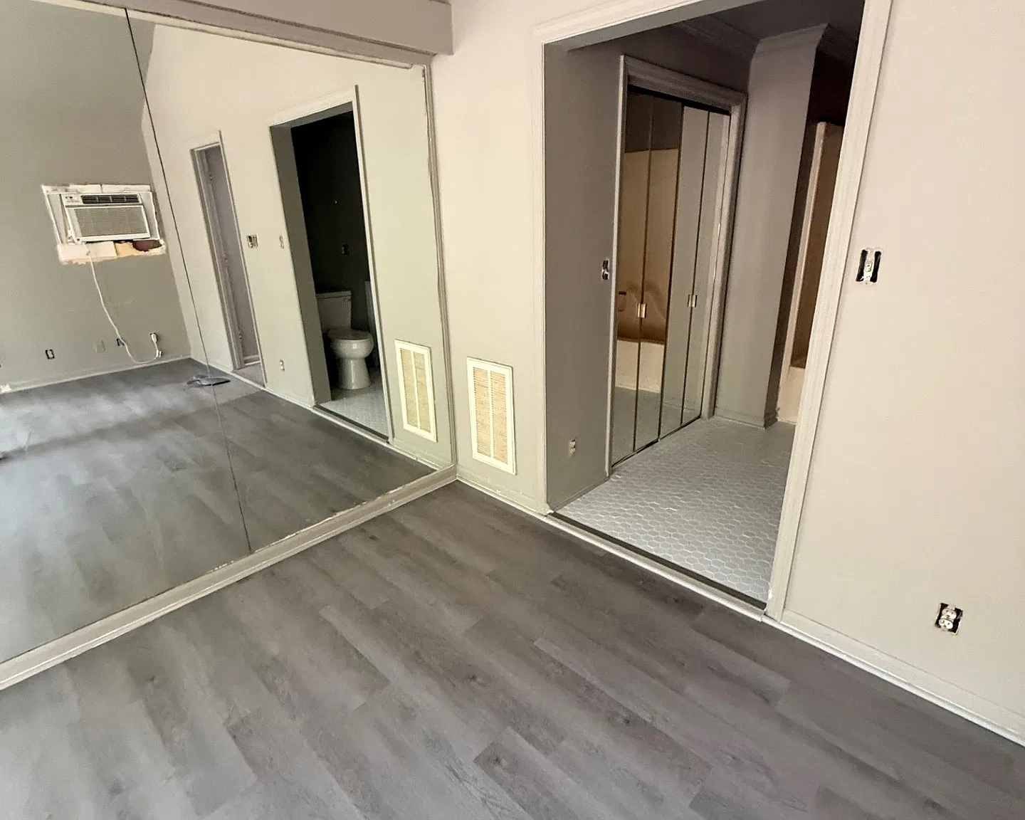 2 bed, 1100 sqft, $985 — Photo 2