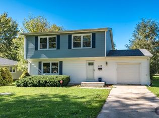 540 N Rosedale Ave, Aurora, IL 60506