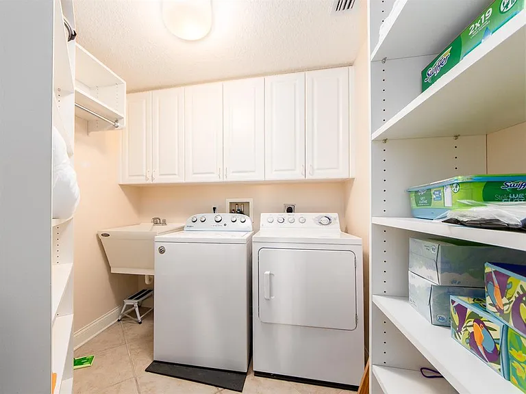 521 Mandalay Ave #410 — Photo 32