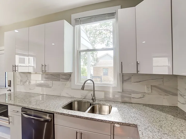 5107 Marion Ave — Photo 13