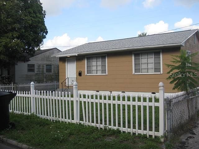 1st image of 1525 15th St S