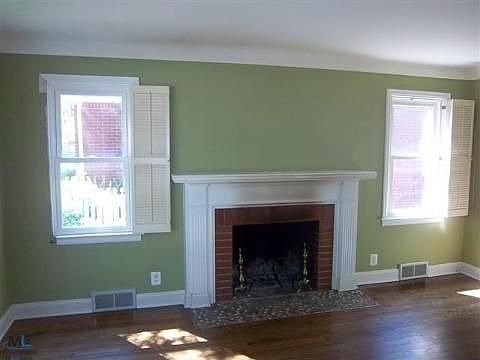 4th image of 1490 Anita Ave