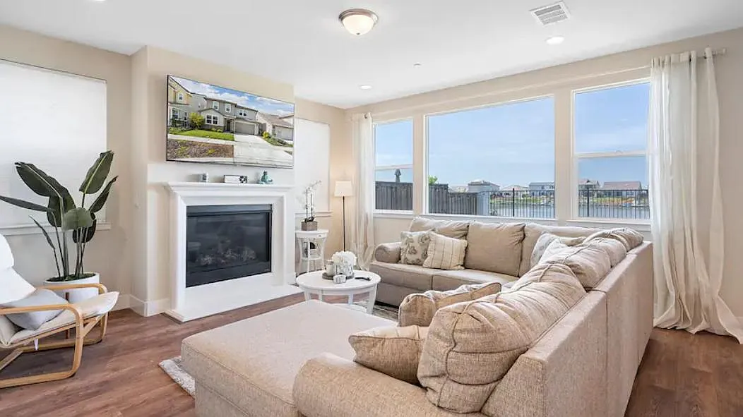 4 bed, 2281 sqft, $3,800 — Photo 1