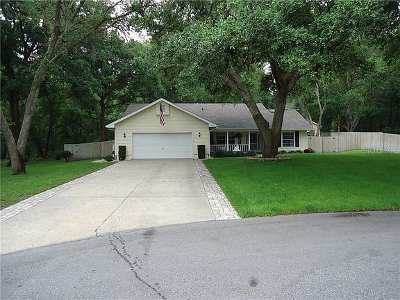 2nd image of 373 Carriage Ln