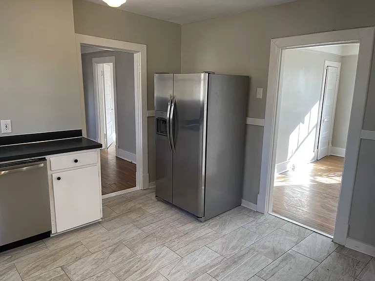 322 Rose St — Photo 13