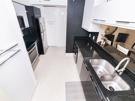3rd image of 17100 N Bay Rd APT 1815
