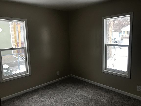 4th image of 317 E 13th St