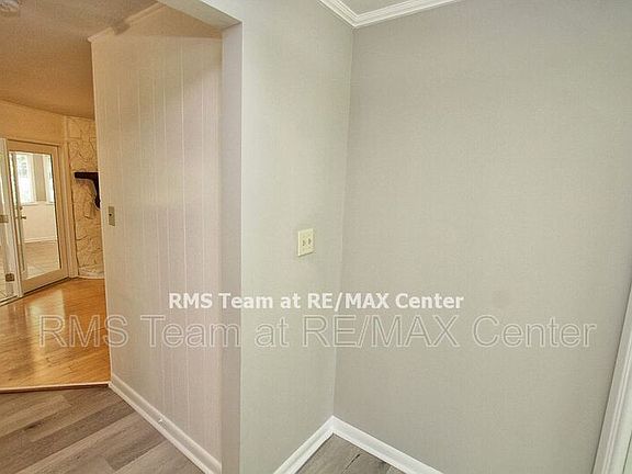 3rd image of 872 E Morningside Dr
