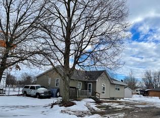 1213 Combes Ave, Beardstown, IL 62618