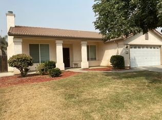 1126 W Encore Dr, Hanford, CA 93230