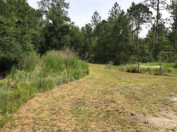 2nd image of 172 NE Dena Cir