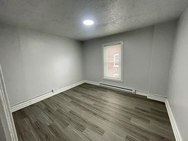 535 N 2nd St — Photo 7