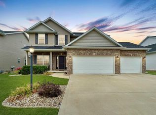 6813 N White Fir Dr, Edwards, IL 61528