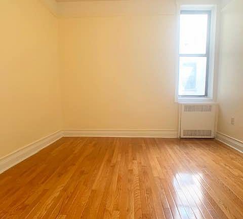 4th image of 111 E 21st St #4