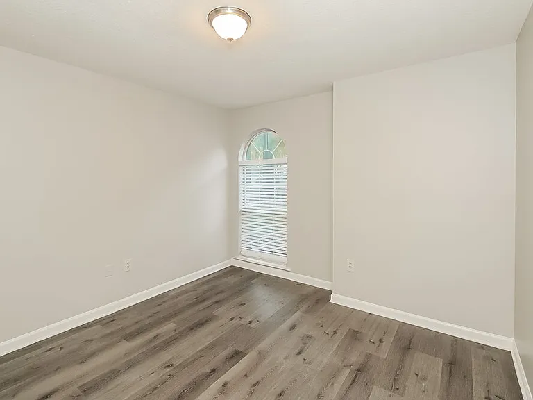 10066 Point View Dr — Photo 13