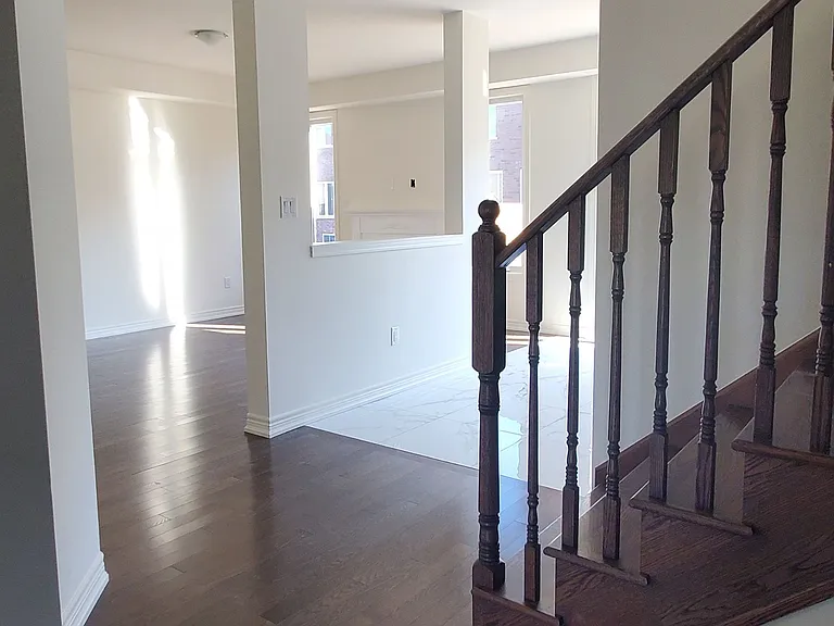 12 Lilestone Dr — Photo 6
