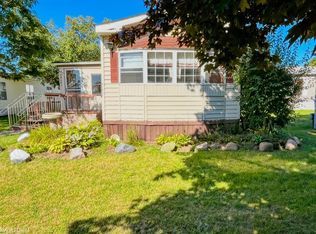 48601 Lakeview Cir, Shelby Township, MI