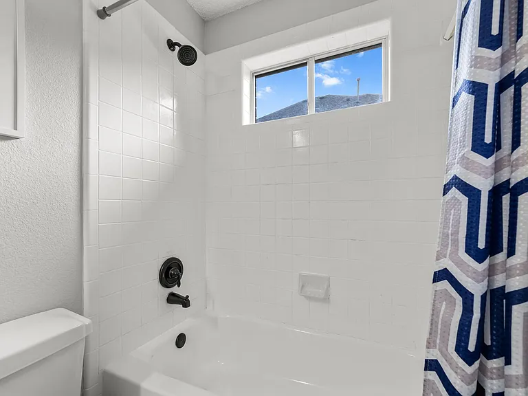 10313 Samantha Dr — Photo 31