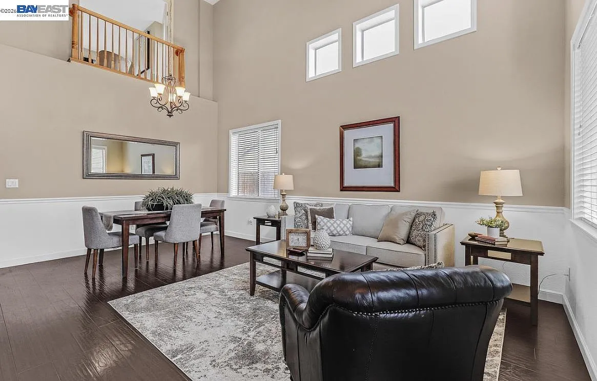 5 bed, 2777 sqft, $4,500 — Photo 3