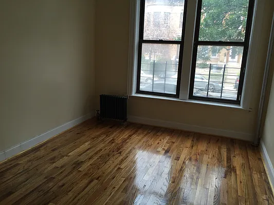 Rented by Edward Gugenheim, LREB | media 9