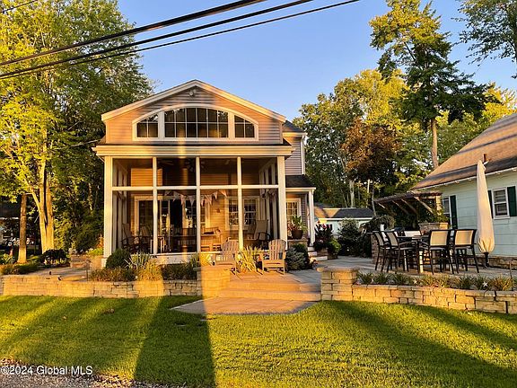 3rd image of 70 Lakeshore Dr