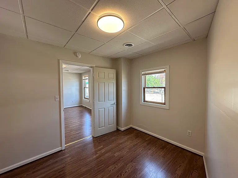 4237 Saint Clair Ave #1 — Photo 10