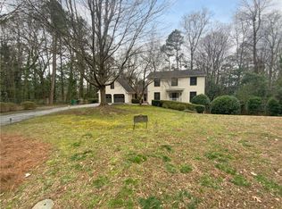 286 Dartmoor Cir, Sandy Springs, GA 30328