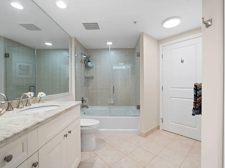 347 N New River Dr E #610 — Photo 15