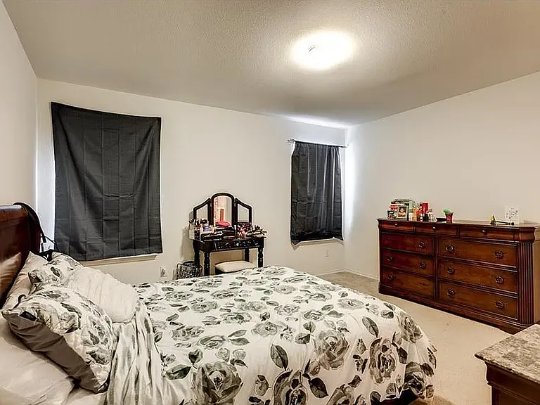 2205 Sims Dr — Photo 7