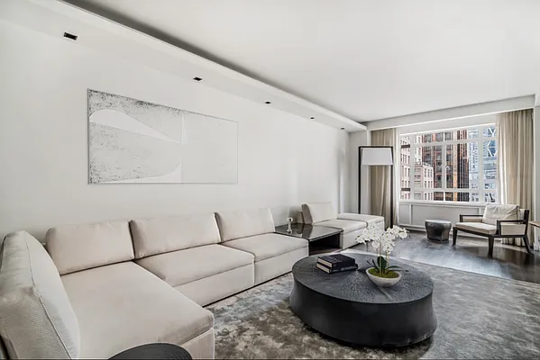 Sold by Compass | media 1