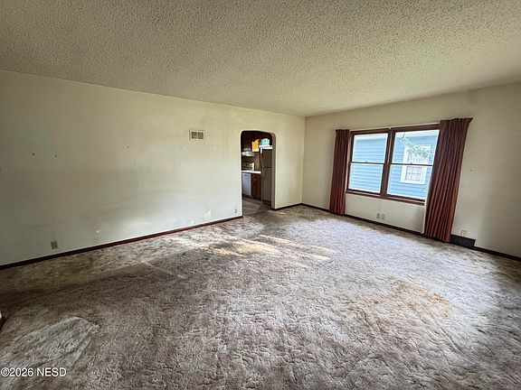 2nd image of 906 N Broadway