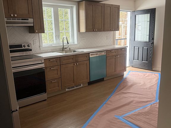 5th image of 2 Mixville Road