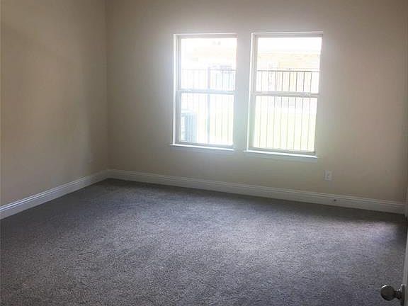 5th image of 559 Waterloo Dr