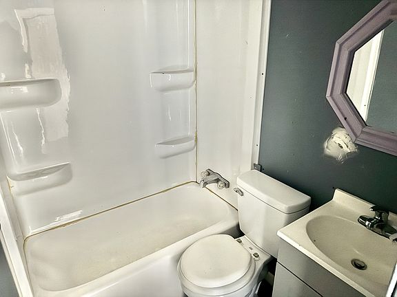 4th image of 428 Lafayette Rd Lot 3