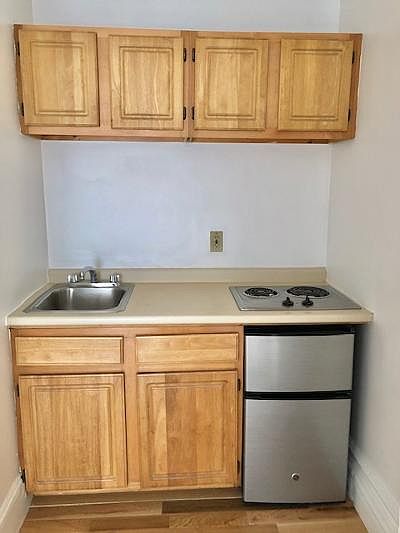 1st image of 405 Beacon St APT 1