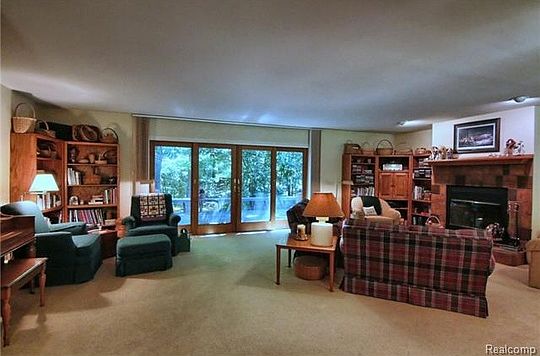 3rd image of 4775 Arline Dr