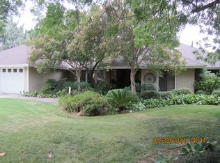 321 E Lester Ave, Fresno, CA 93720