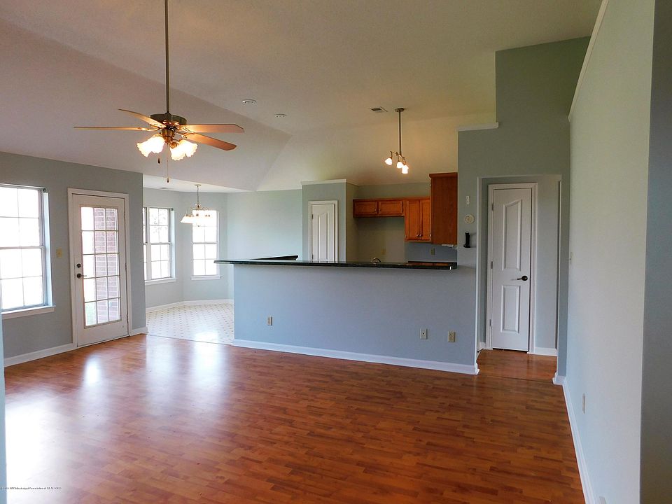 1st image of 7466 Lee Ann Dr