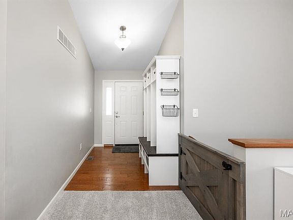 4th image of 5108 Cheltenham Ct