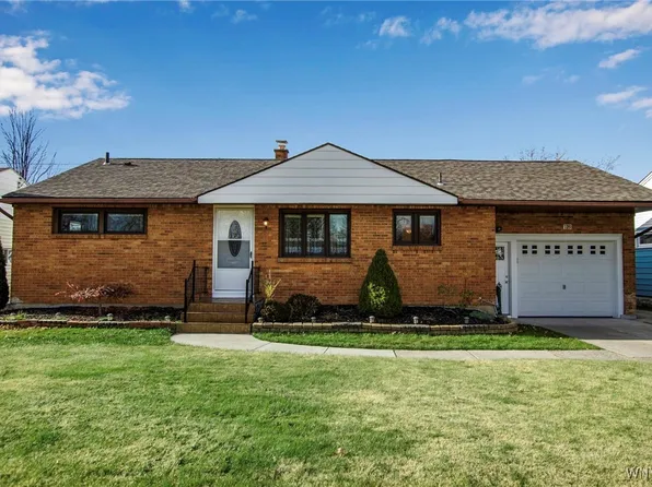 129 Imperial Dr, Amherst, NY 14226