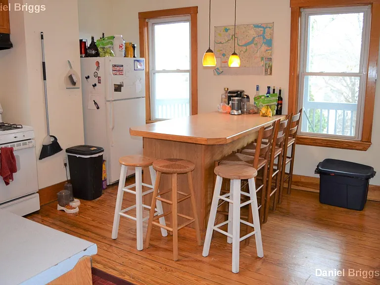 346 Faneuil St #2 — Photo 2