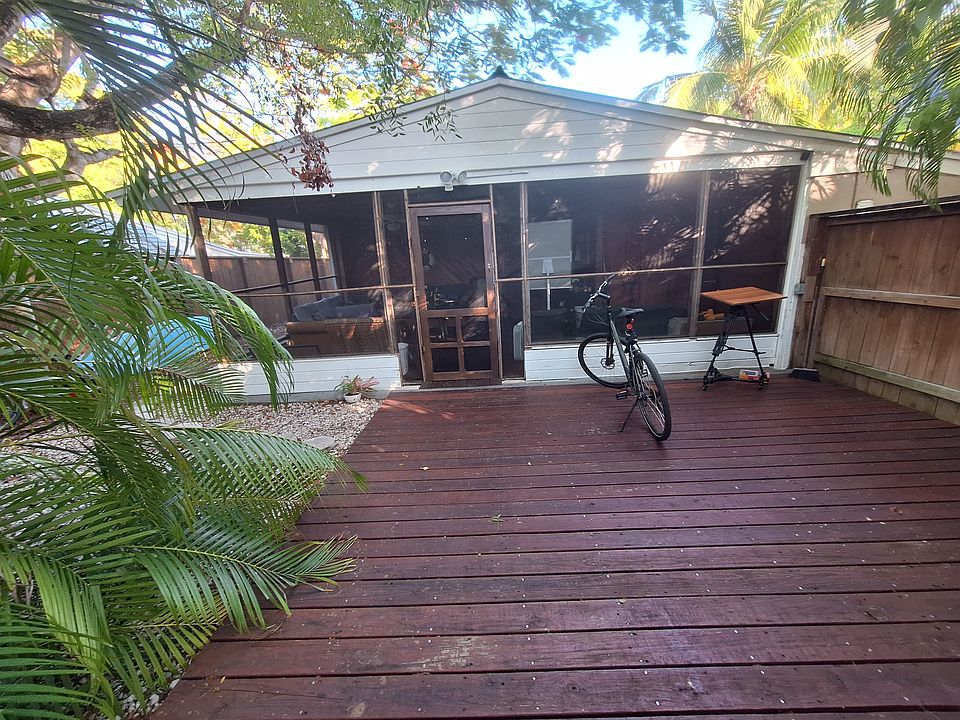 2nd image of 2906 Fogarty Ave