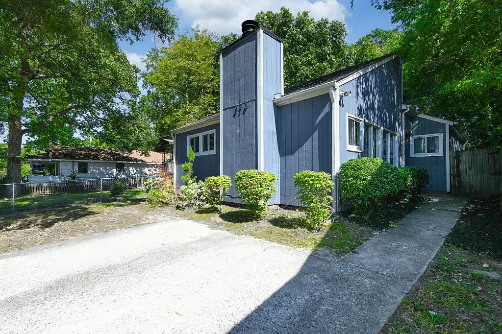 420 Beech St — Photo 1