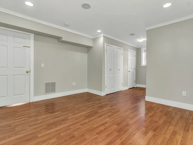 116 Unaka Ave #2 — Photo 17