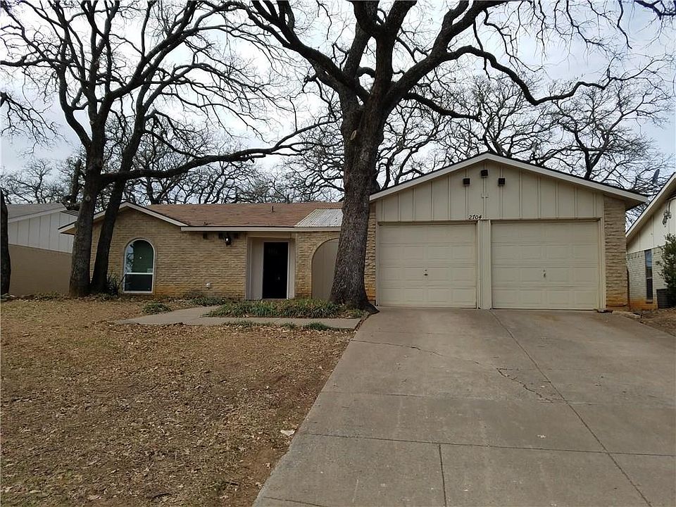 1st image of 2704 Jewell Dr