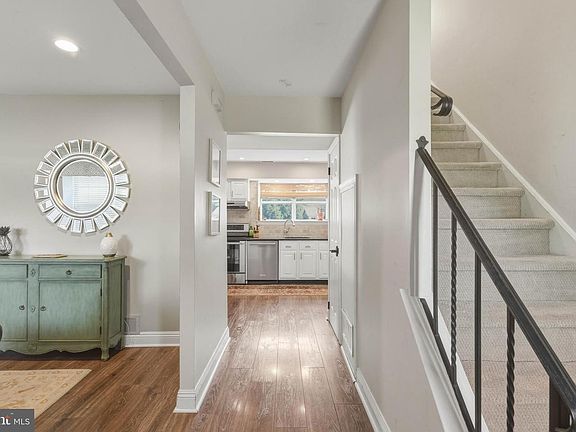 4th image of 342 Alberts Way