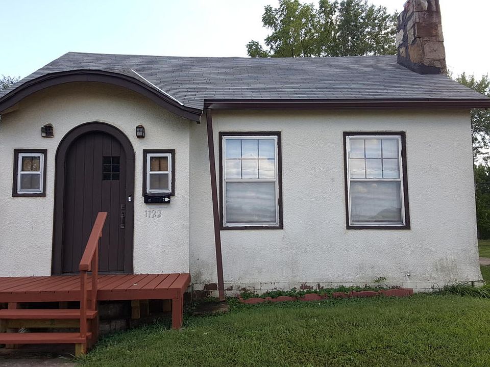 1st image of 1122 W Cass Ave